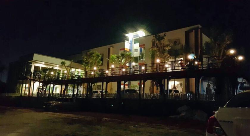 Por-Ho Boutique Hotel Nakhonratchasima Buitenkant foto